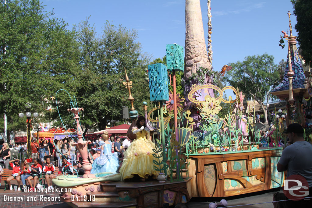 As I was heading to DCA I walked along as Soundsational made its way toward Town Square.