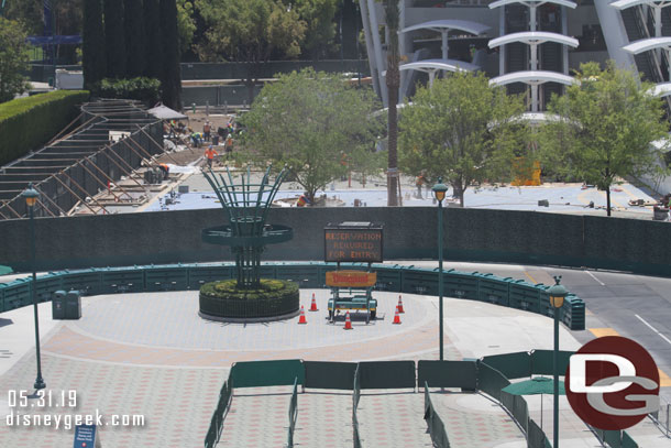 A wider view of the area.  That large sign is warning that reservations are required for Star Wars: Galaxy's Edge.