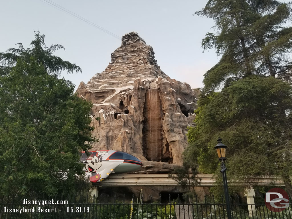 Monorail Orange passing the Matterhorn