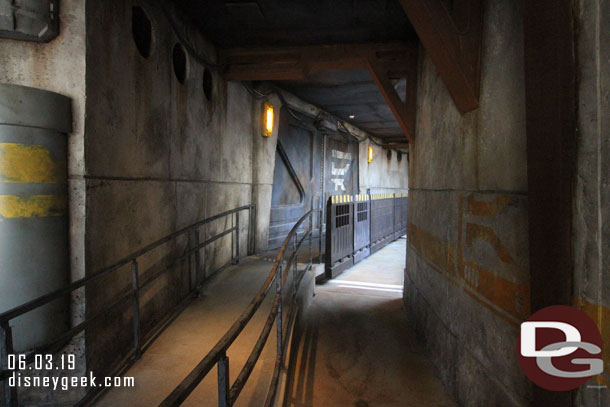 Some pictures as I walked through a nearly empty queue.  to the left is the FastPass walkway.