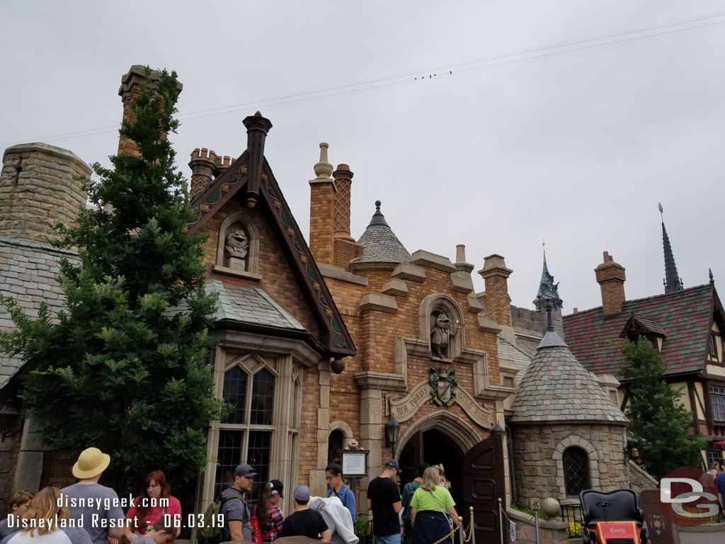 Under a 10 minute wait for Mr. Toad