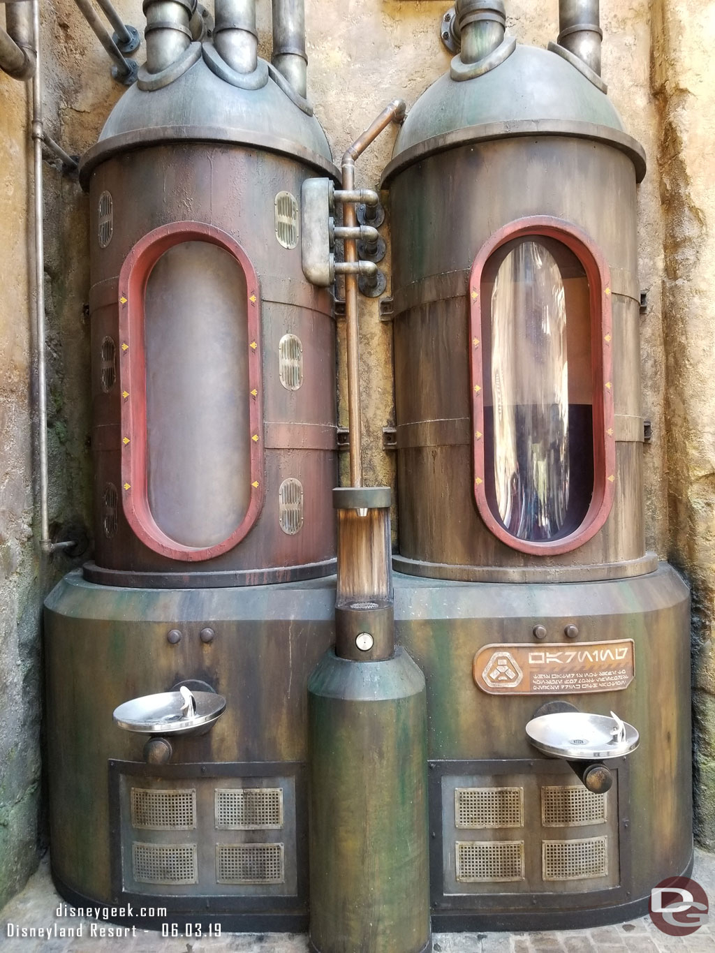 This pair of drinking fountains was interesting.