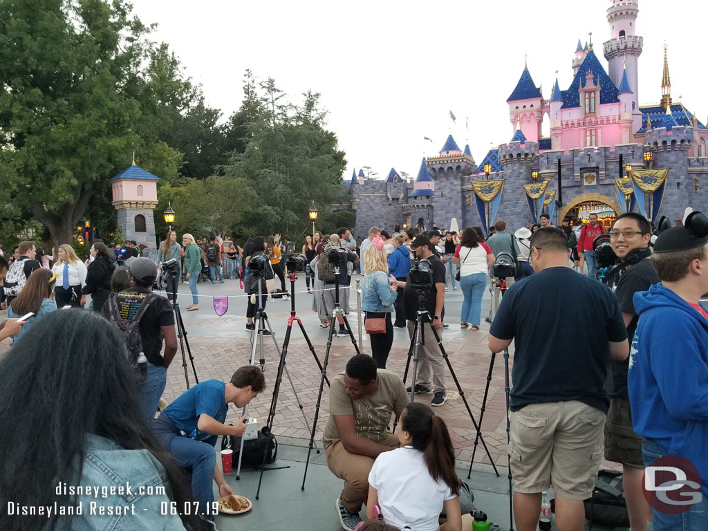 About a dozen tripods set up already for the return of Disneyland Forever this evening.  This was about 8pm, 90 minutes prior to showtime.