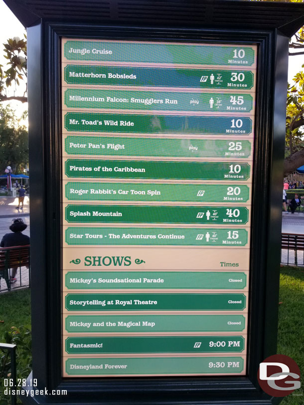 Disneyland Wait times at 7:15pm