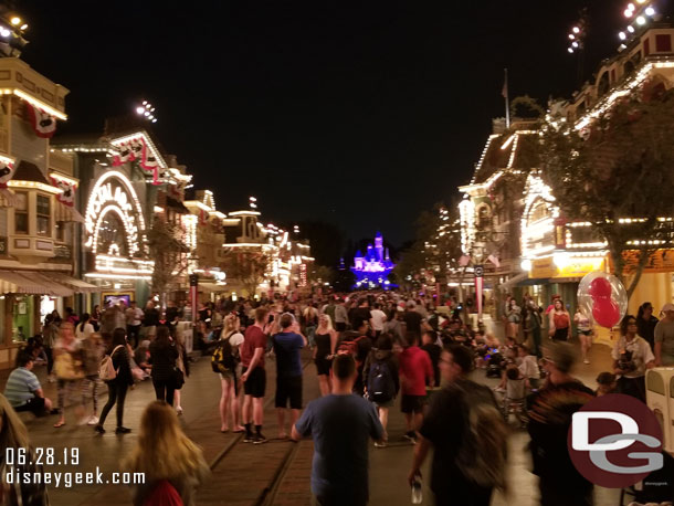 Main Street USA at 9:12pm, 15 minutes before Disneyland Forever.