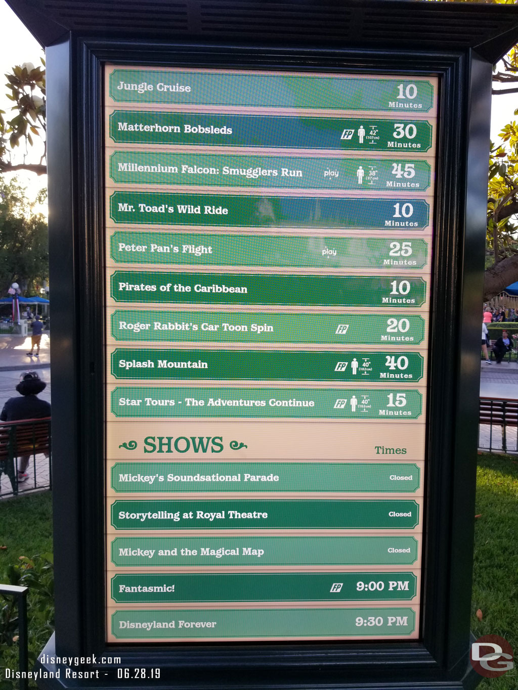 Disneyland Wait times at 7:15pm