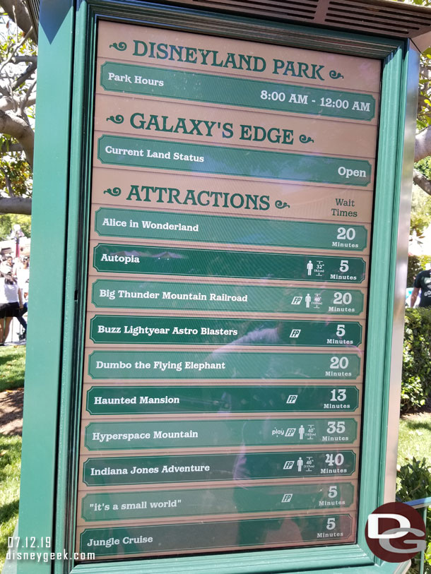 Disneyland wait times at 3:40pm