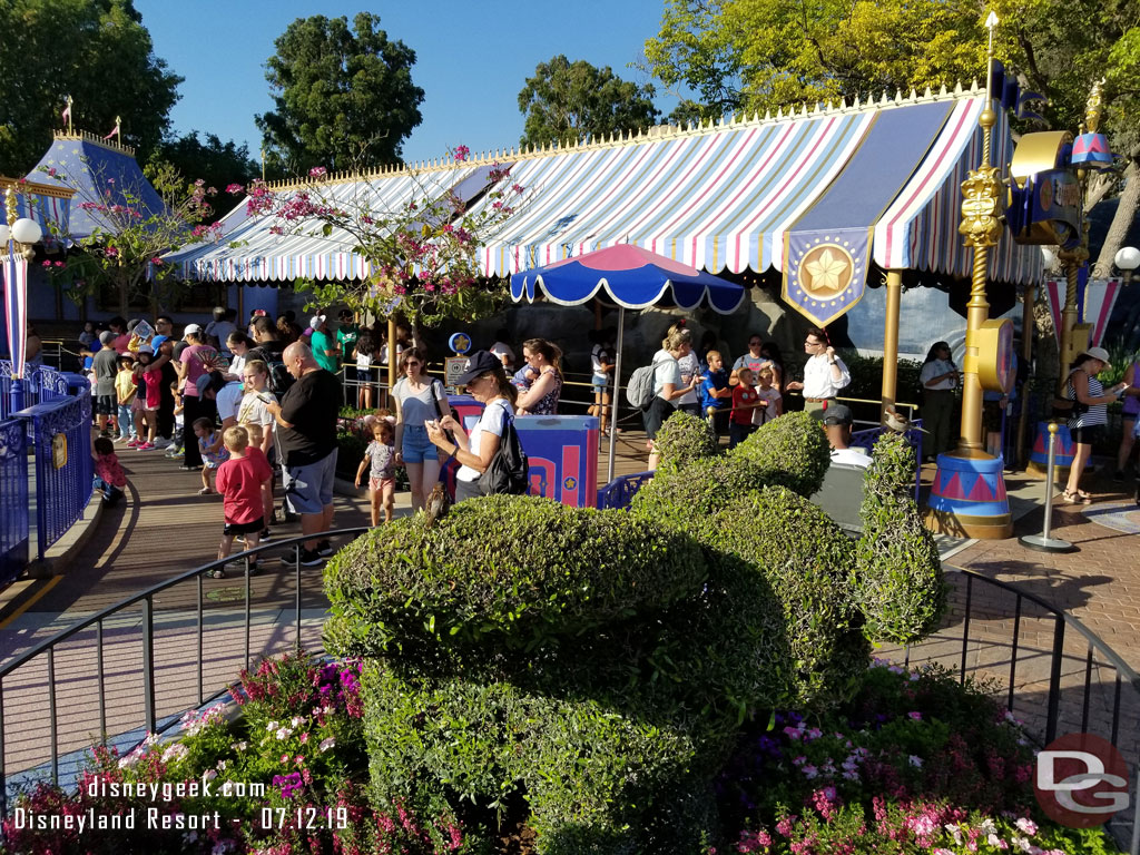 Dumbo had a short queue.. maybe 2 cycles.