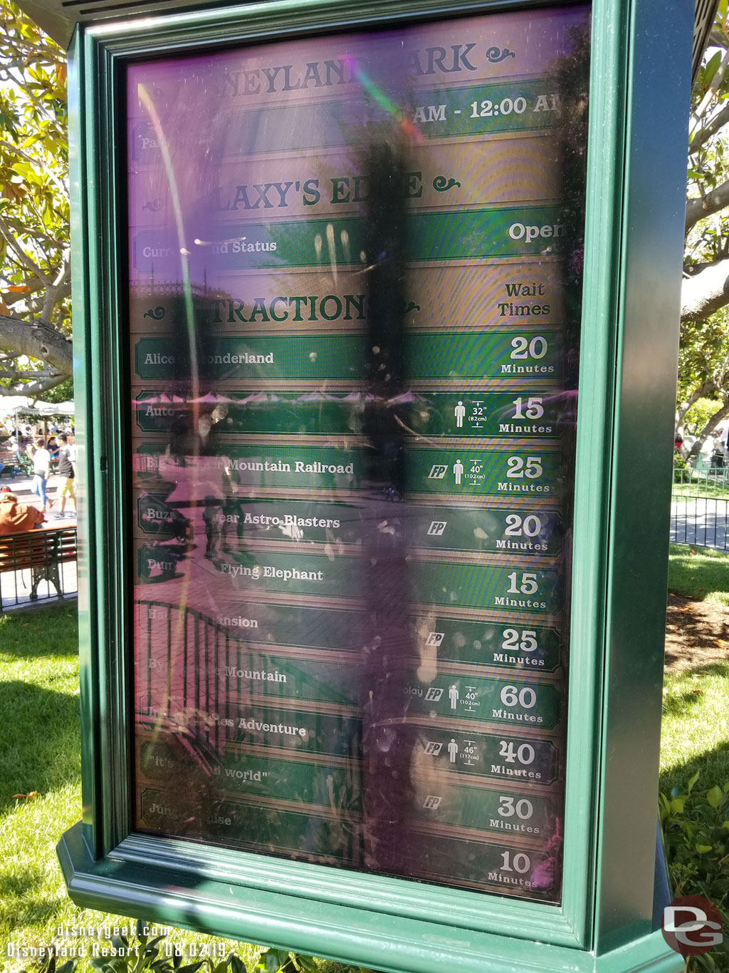 Disneyland wait times at 4:28pm