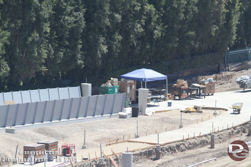 In the background the ramp. In the foreground the ground level walkway from the corner of Magic Way and Disneyland Drive.