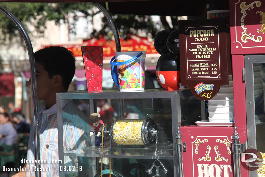 Noticed this popcorn turner was not moving either.