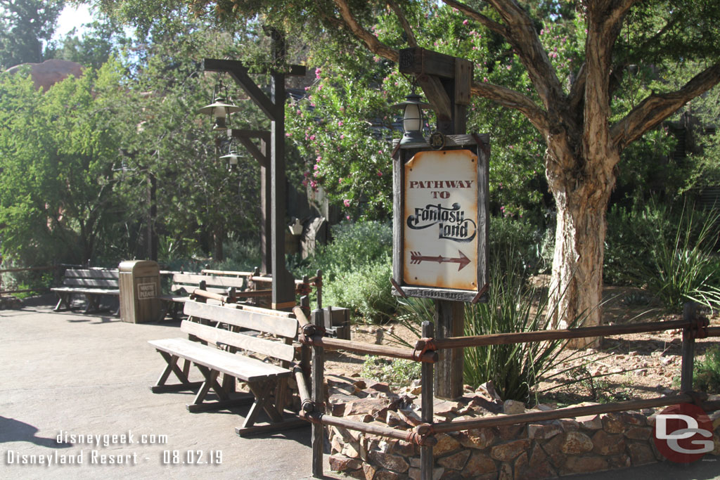 While walking by this sign I thought it was interesting that it tells you how to get to Fantasyland but not Batuu.  I overheard at least three sets of guests asking cast members how to get to Star Wars Land in the short walk from Dumbo to here.  