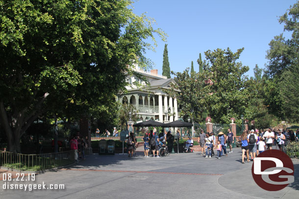 Approaching the Haunted Mansion at 10:13am, it had a 13 minute wait posted.