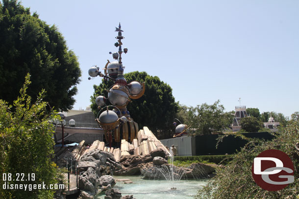 Notice the walkway by the fountains to Tomorrowland is still available. You walk along the walls.