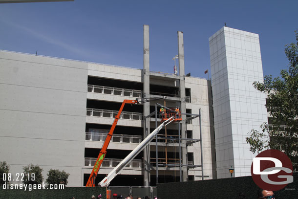 The concrete work for the new elevators is finished and they are assembling the steel structure now.