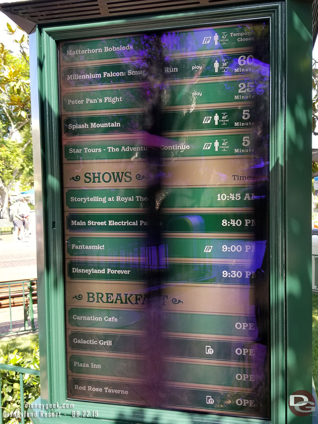 Disneyland wait times at 10:06am