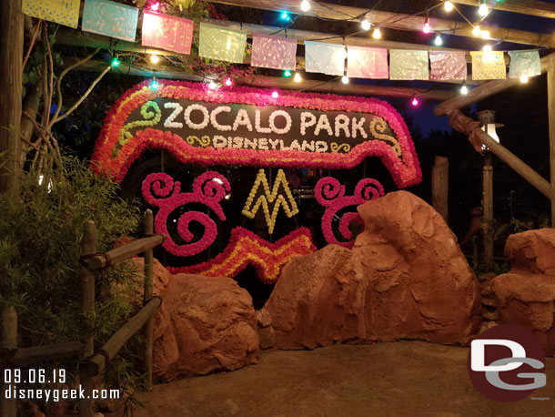 A quick look around Zocalo Park and th Dia De Los Muertos display