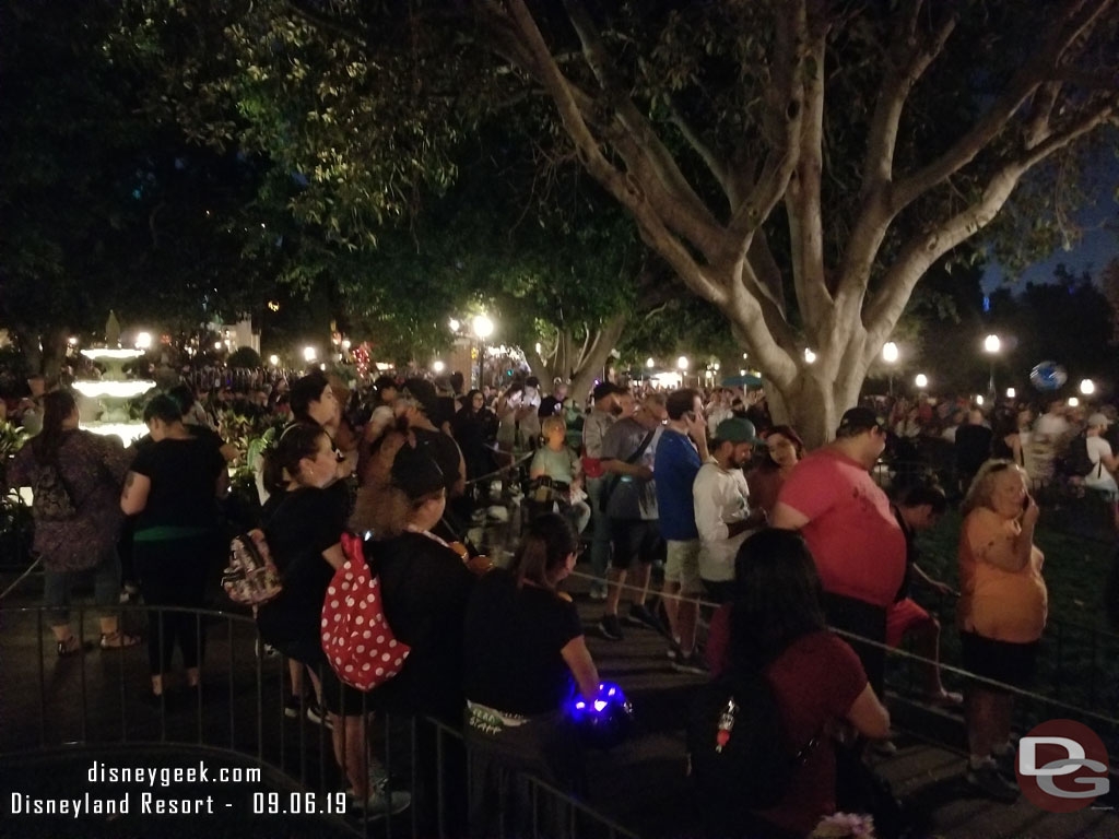 The popcorn bucket line in New Orleans Square had over 50 guests in it and was wrapping in the extended queue are for the Haunted Mansion.