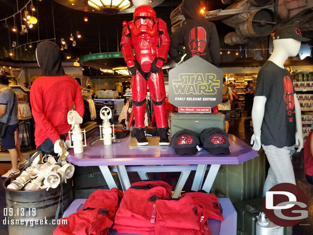 Star Wars - Early Release Merchandise in Star Traders