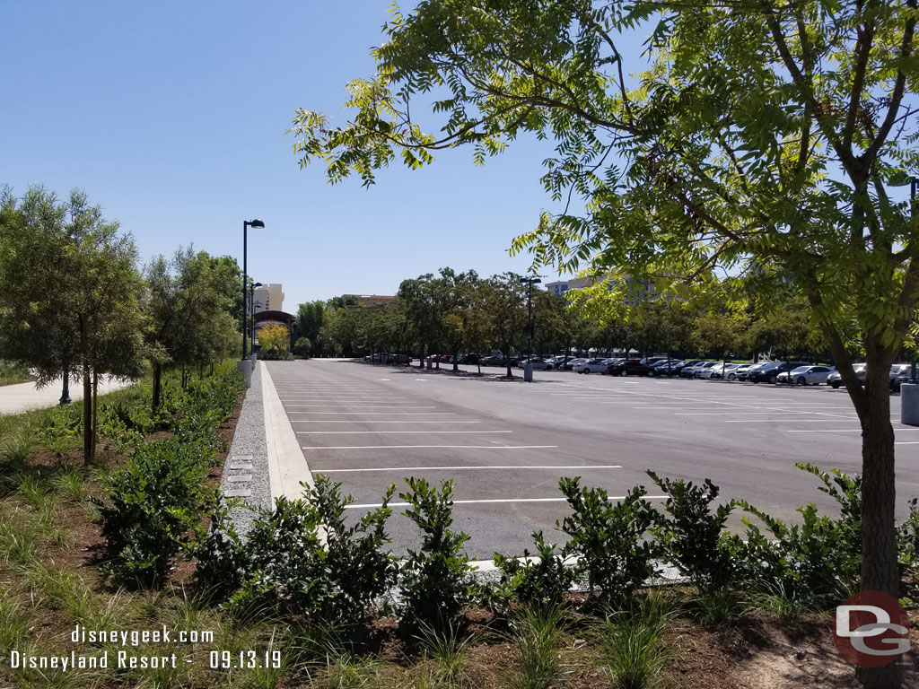 The parking lot. In the distance you can see the Monorail Station and beyond it the Paradise Pier Hotel.