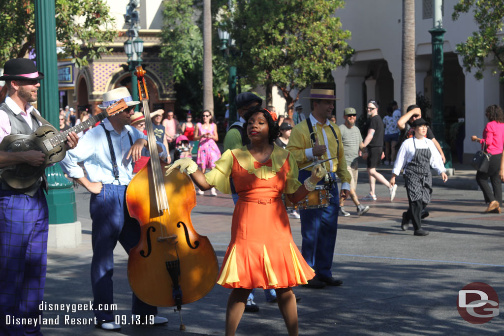 Five & Dime are without their car.