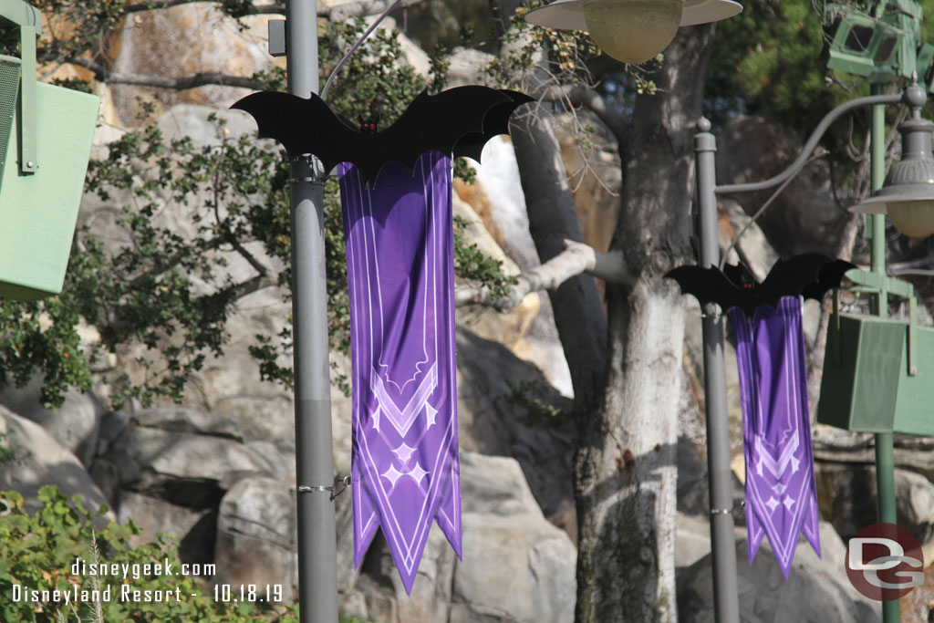 Halloween decorations along the performance corridor (parade route).