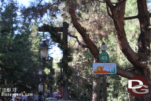 More decorations through Grizzly Recreation Area, no sign of the snow machines yet.