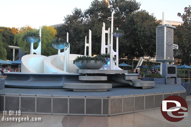 Tomorrowland Terrace is quiet this week. The holiday dance party starts next week.