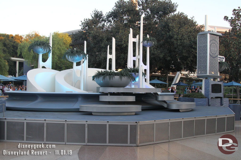 Tomorrowland Terrace is quiet this week. The holiday dance party starts next week.