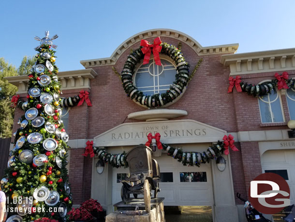 Looks like there are still some decorations to install. No cap on Stanley.