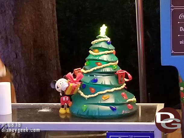 A closer look at the Christmas Tree popcorn bucket.