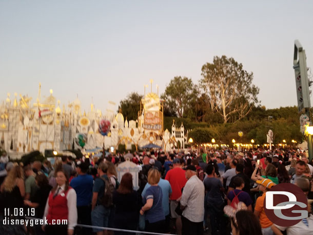 A good size crowd waiting for the lights to come on for its a small world holiday, this happens at 5:15pm