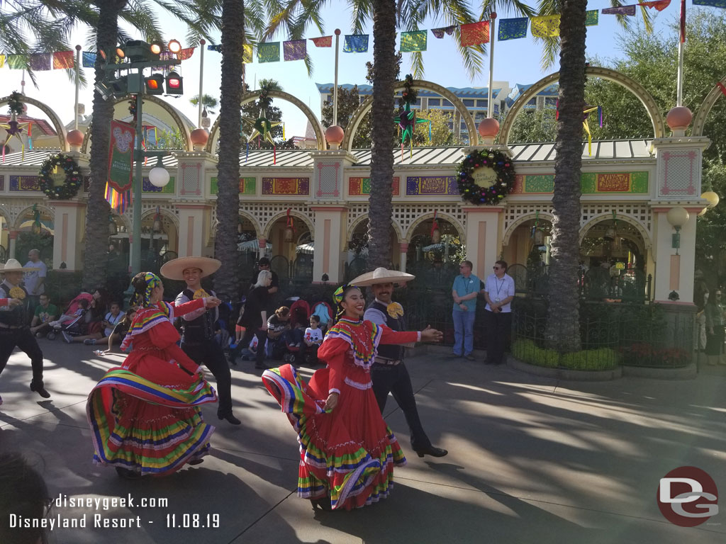 Showtime for Viva Navidad! Street Party.