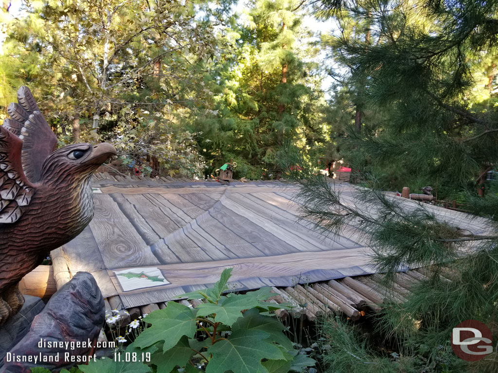 No reindeer props on the roof again this year.. seems those are long gone now.