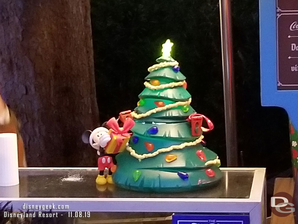 A closer look at the Christmas Tree popcorn bucket.