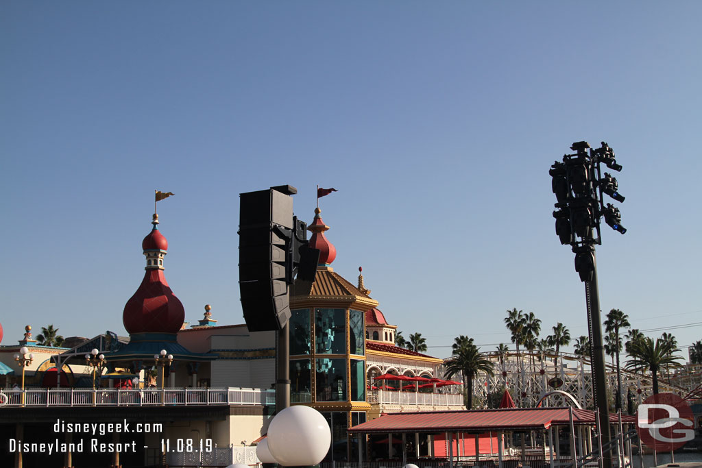 A closer look at the lights and speakers.