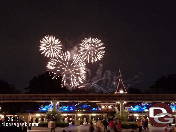 Believe in Holiday Magic just started as I reached the hub.  My original plan was to try and make the show, but World of Color started several minutes late so I did not make it.