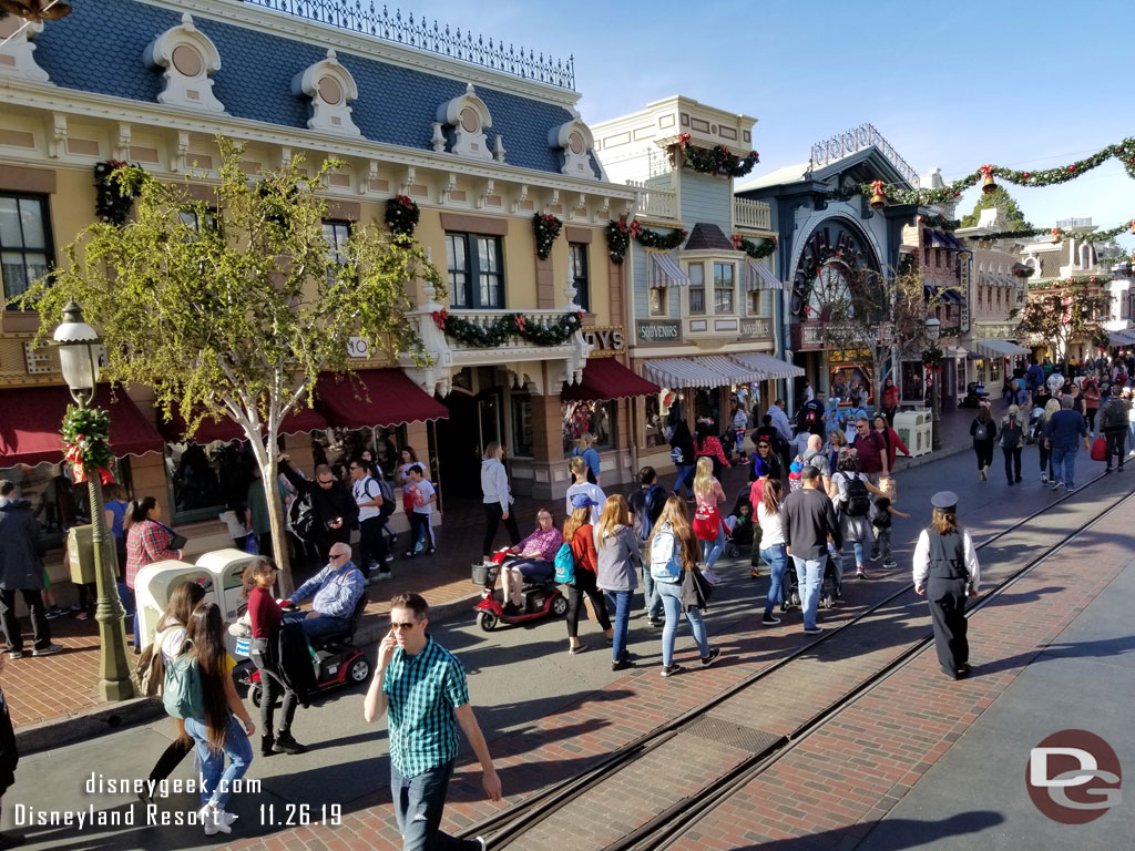 Turning onto straight part of Main Street USA