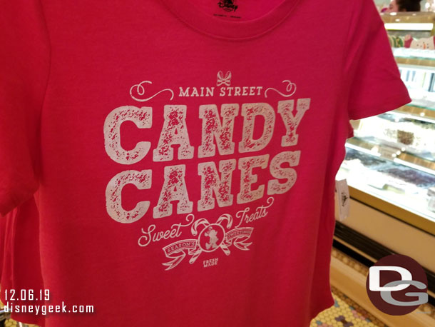 Today was a candy cane day at Candy Palace.  There was a rack of shirts near the register.   They were not making any when I walked by.