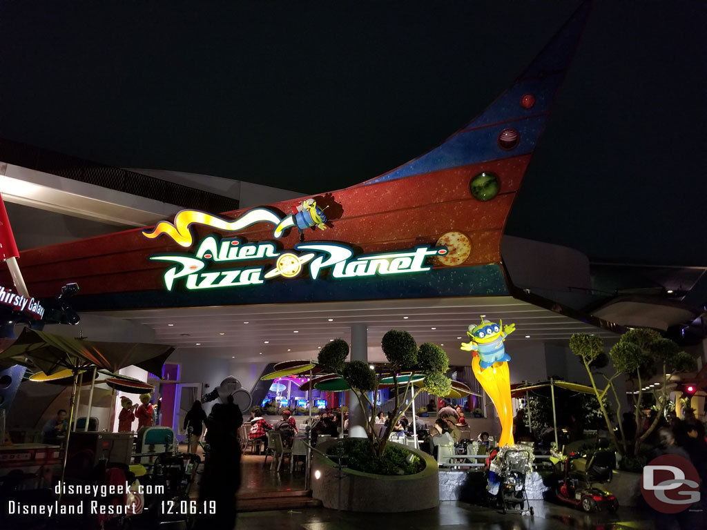 The aliens at Alien Pizza Planet have lights on them now.. they were dark for several weeks/months.