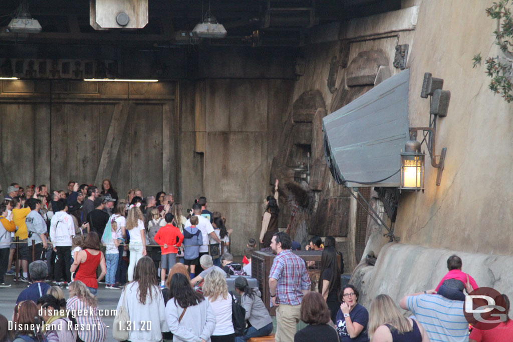 I heard a loud cheer from the crowd and nice Chewie was interacting with the Smugglers Run queue. It seemed he was trying to do the wave or something. It was a little hard to tell from across the courtyard.