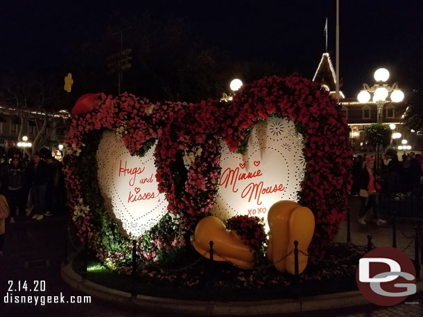 Valentine's Day photo op at night.