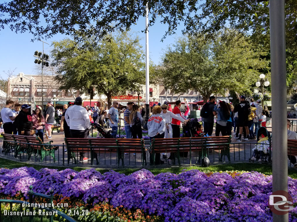 The line around the flag pole.