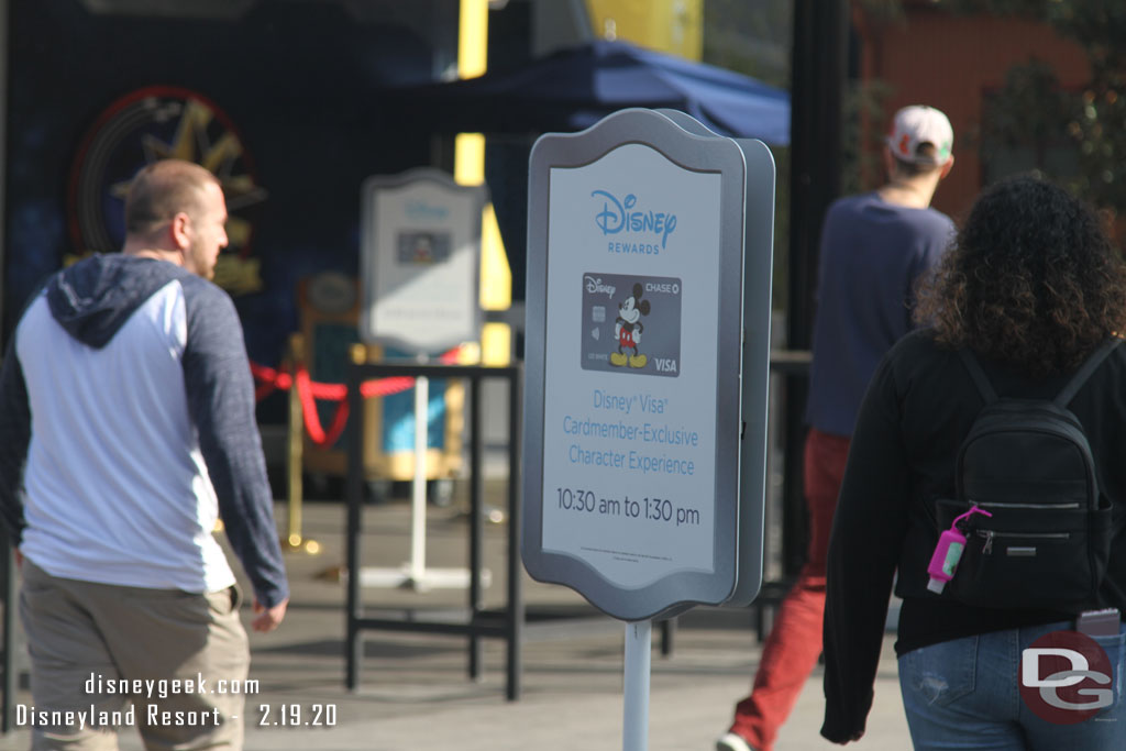 The Disney Rewards photo op is still happening.  It had not started yet, but there was a queue set up.