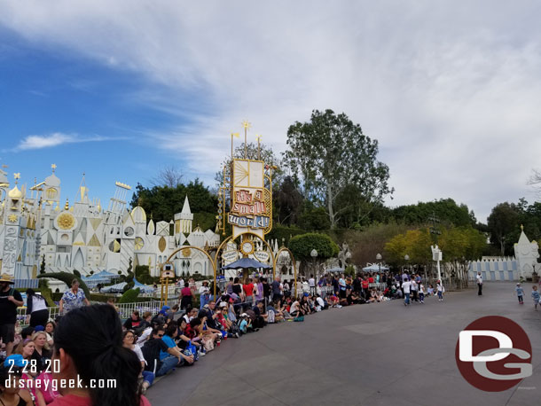 The parade route out by it's a small world was full too (except for the terrace area that was blocked off for media)