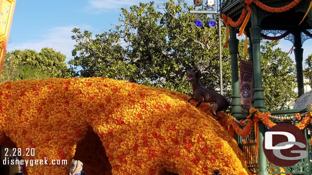 Dante is also on the float