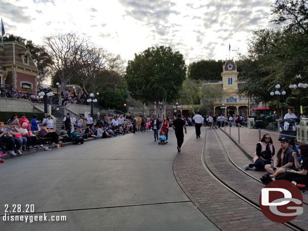 Town Square at 5:09pm, 50 min till parade time and not nearly as busy as the first parade.  The roped off area on the right is for dining package guests.