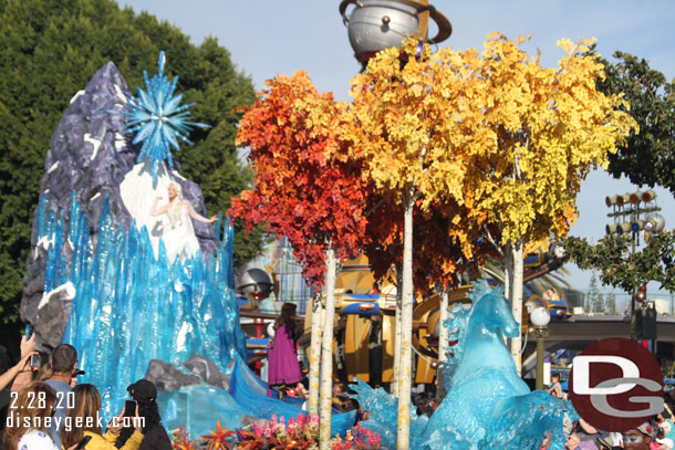 The float features Anna, Elsa and Olaf