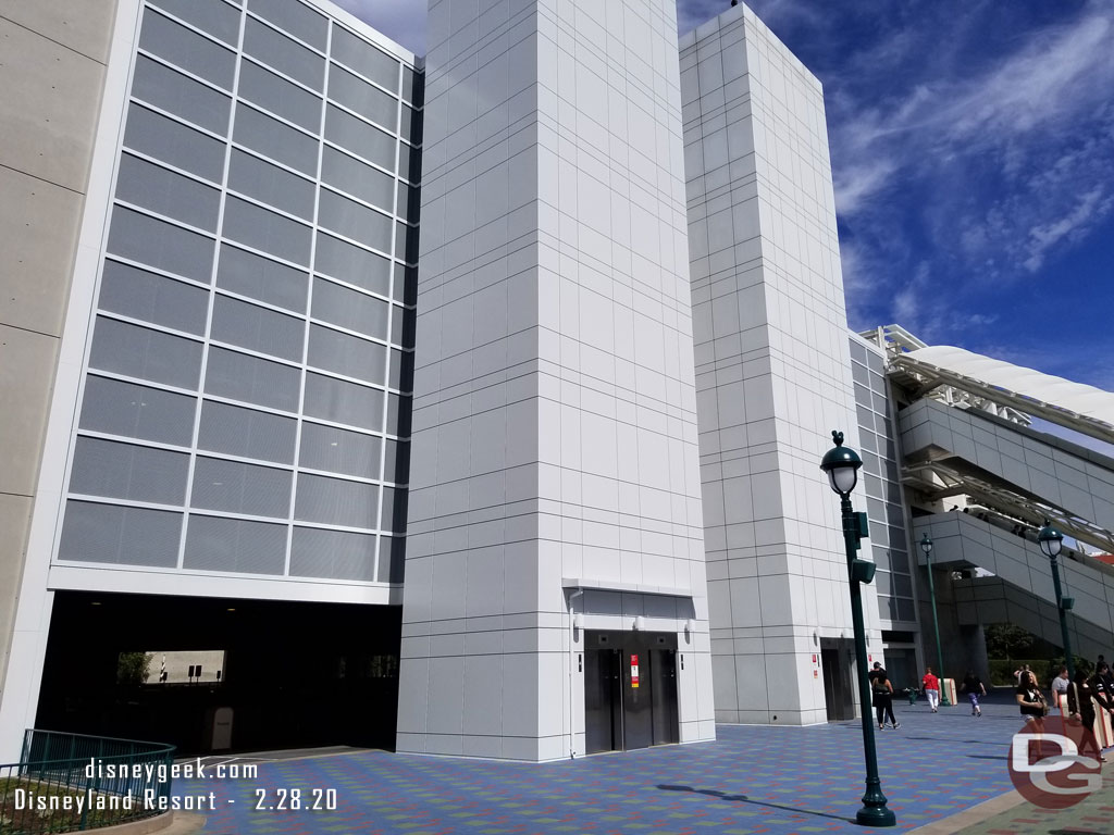 The new elevator and to the left of it the new walkway to the Chip and Dale parking area.