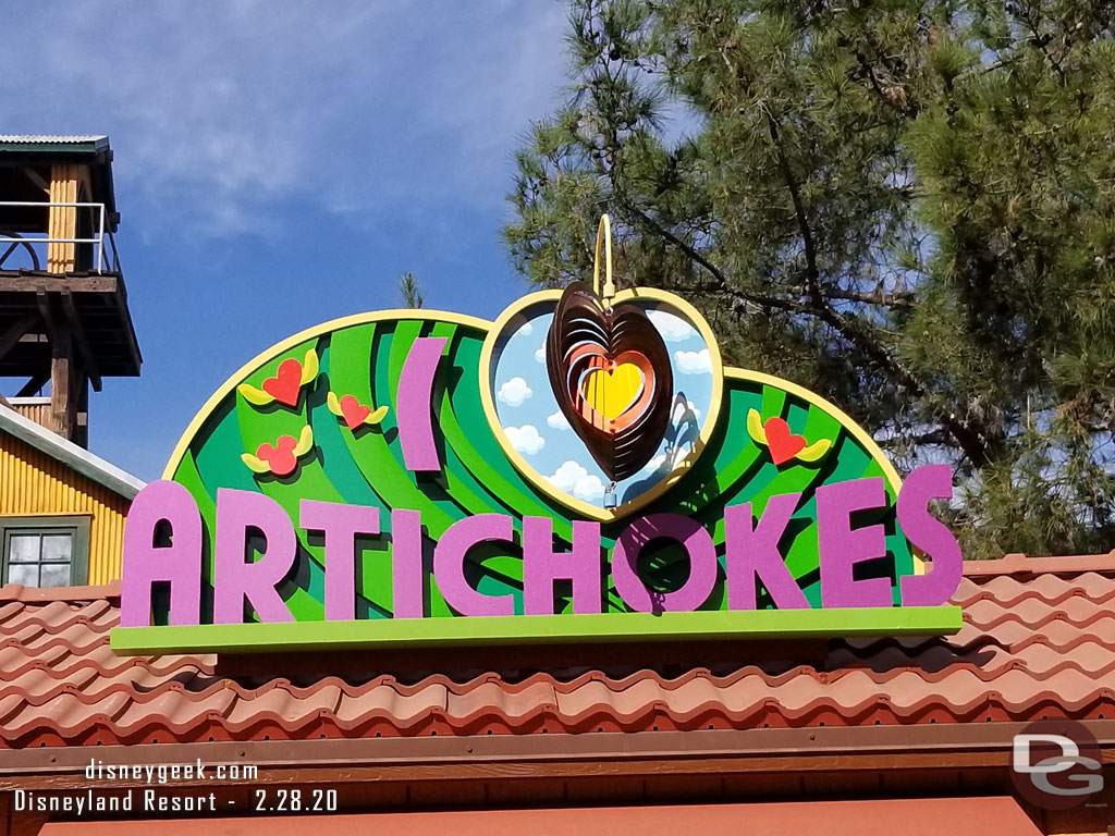 I Heart/Love Artichokes marketplace sign